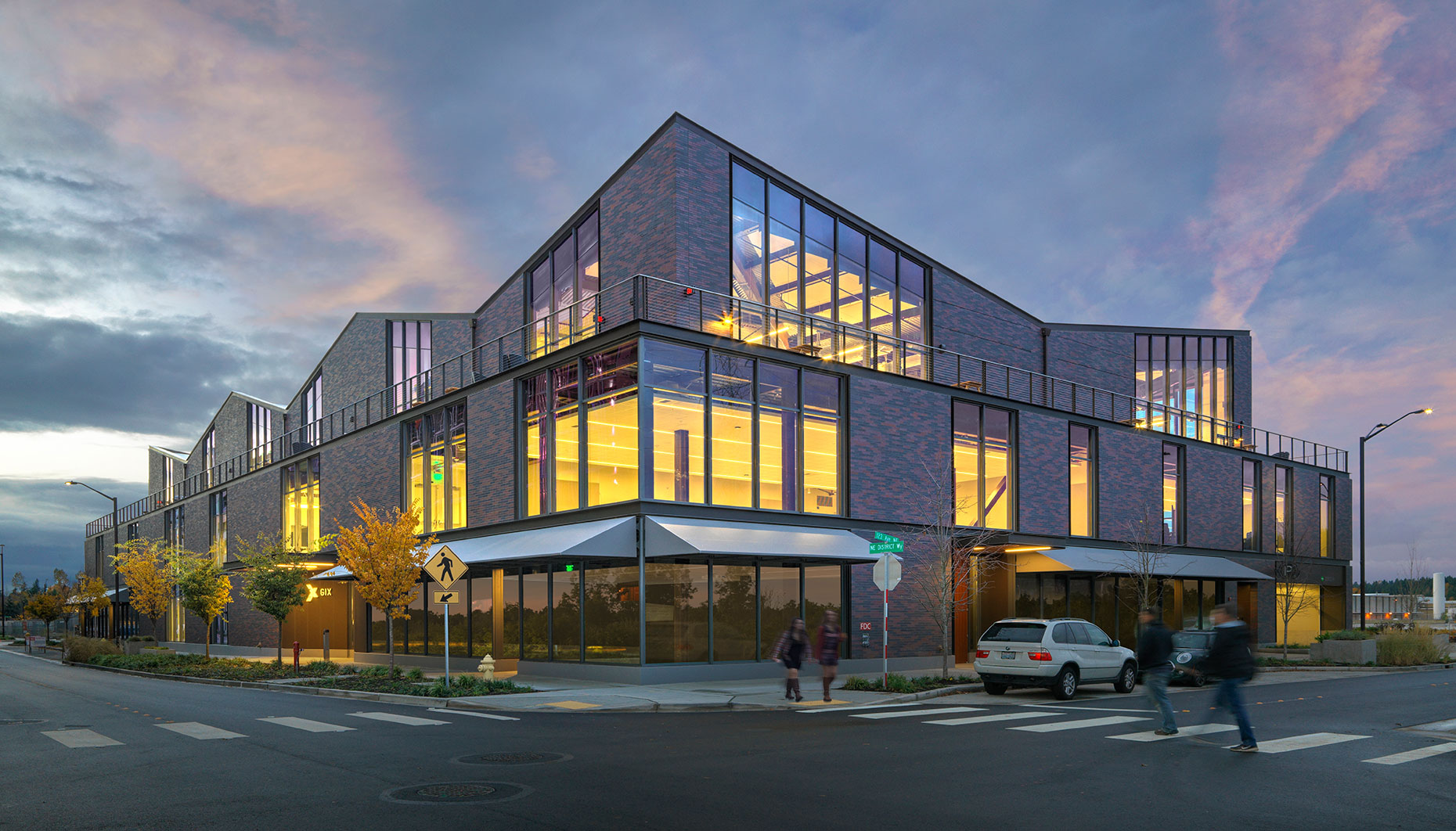 GIX University of Washington | Maylone Architectural Photo